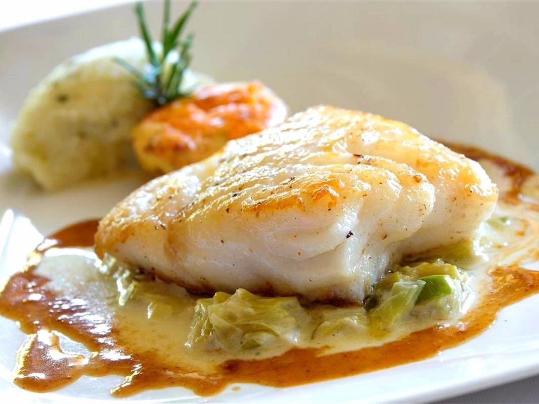Hotel Restaurant Le Parc Moulins  Bagian luar foto