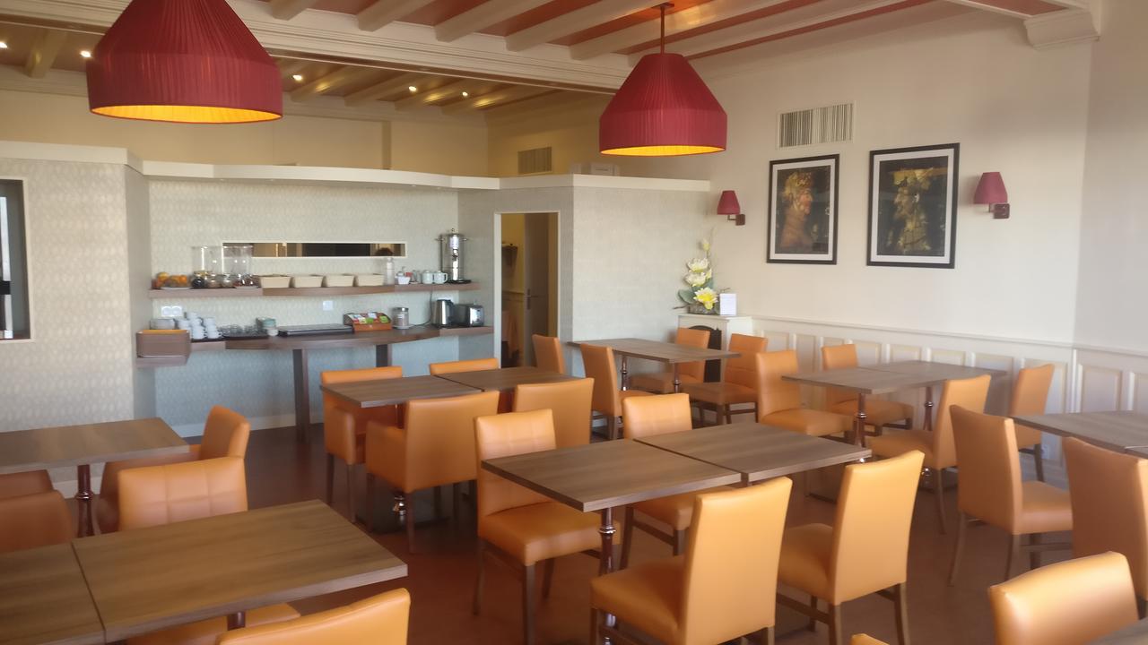 Hotel Restaurant Le Parc Moulins  Bagian luar foto